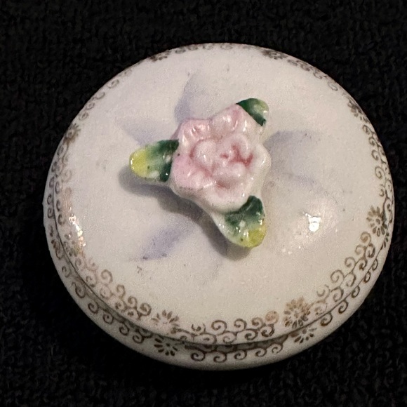 Vintage Set of 5 Trinket and Decor Boxes - Picture 10 of 16